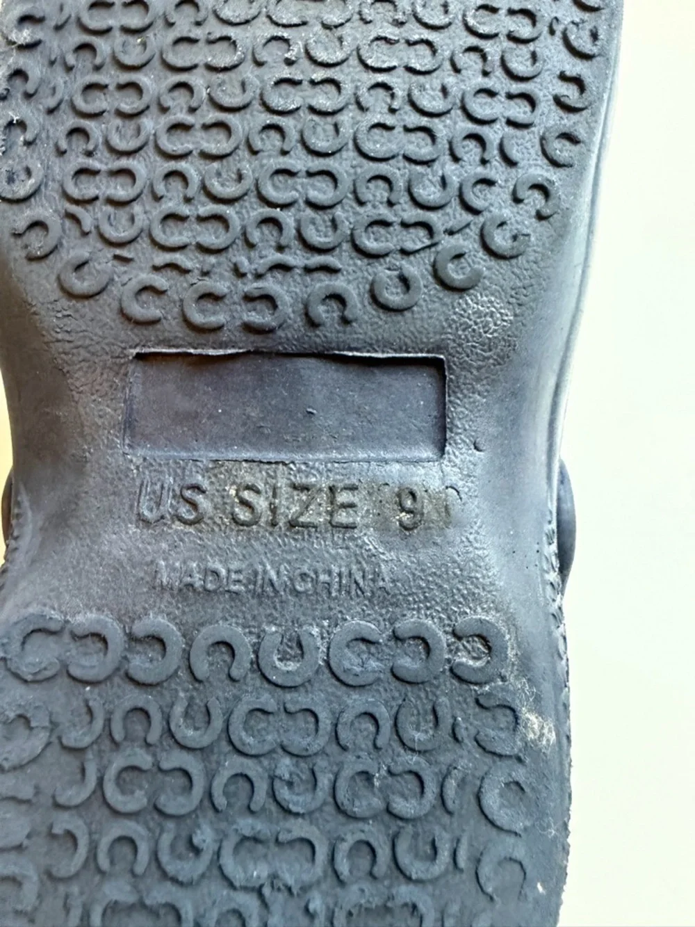 Crocs-Style Kids Navy and Teal Clog Sandals with Shark Charm